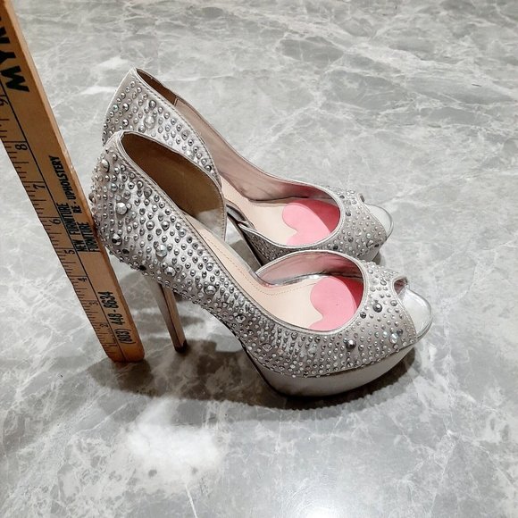 Aldo Silver Studded Embellished Gray Platform Slip On Pumps SZ 7B Wedding Prom - Picture 1 of 7
